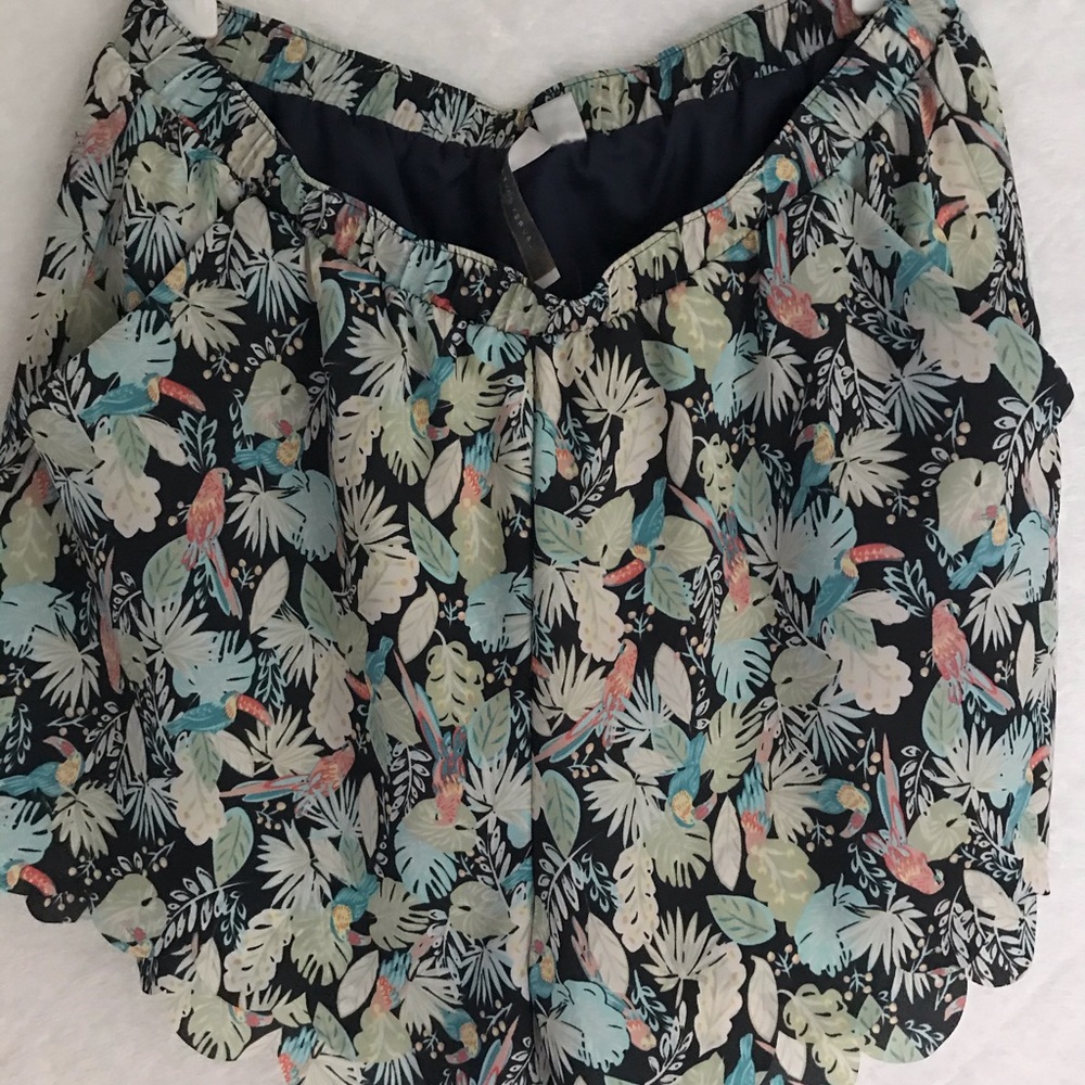 LC Lauren Conrad Soft Short -Size Small